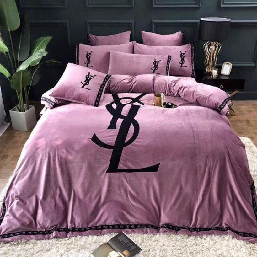 Plain Luxury Logo Crystal Velvet Fitted Bed Sheet – 4-in-1 Set | King/Queen Size XHEN FASHION